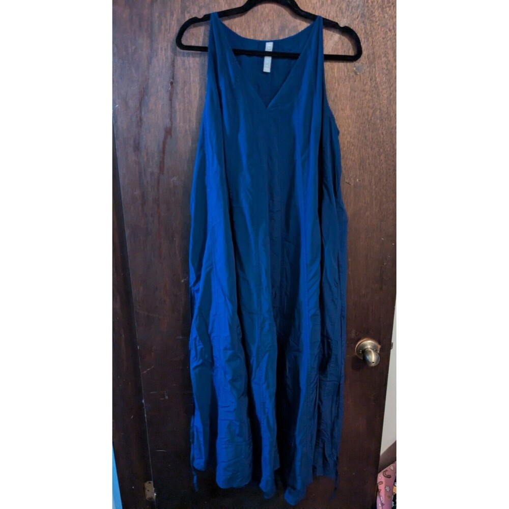 Athleta Medium Canopy Parachute Dress